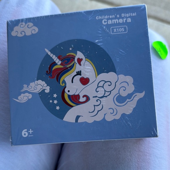 NWT Children's Digital Camera with Unicorn Design - Blue - Picture 2 of 5